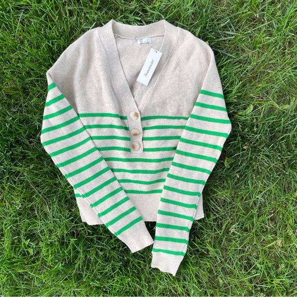 xs striped Francesca’s sweater - Picture 4 of 5
